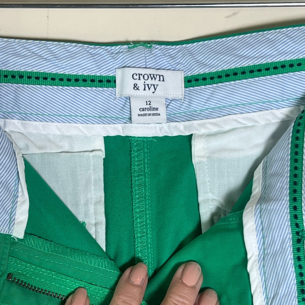 Crown & Ivy Green Chino Shorts Women’s Size 12 Preppy Summer 5” Inseam - Picture 3 of 6